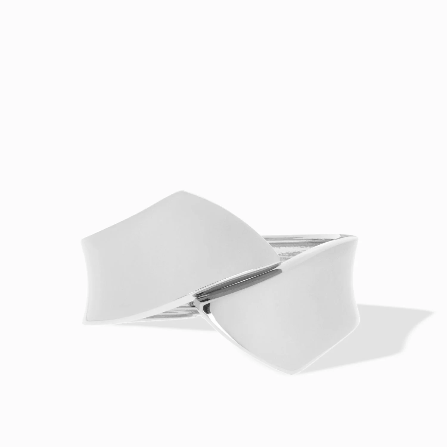 the Alexandra overlap cuff - Image 3